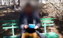 Edward dan foto yang katanya ia ambil di tahun 5000 memperlihatkan kota Los Angeles di bawah air. Sumber foto: The Mirror