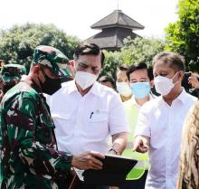 Luhut Binsar Pandjaitan dan Gibran Rakabuming Raka [Instagram/@luhut.pandjaitan]