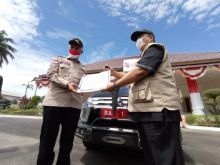 Gubernur Mahyeldi Serahkan Mobil Dinas Baru Untuk Penanganan Covid-19, Tifatul Sembiring: Semoga Jumlah Terinfeksi Turun (foto/int)