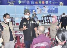 Saat peninjauan kegiatan vaksin