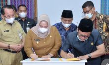 Penekenan RT/RW oleh Bupati dan DPRD Bengkalis