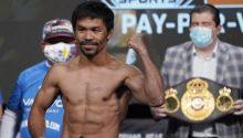 Manny Pacquiao usai menimbang badan. Sumber: cnnindonesia.com
