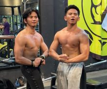 Rizky DA dan Ridho Pamer Badan Six Pack, Netizen: Dicukur Atuh Rambutnya (foto/int)