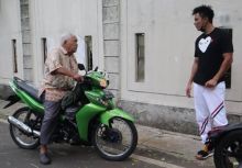 Baim Wong dan Kakek Suhud. Sumber: YouTube/Baim Paula