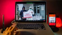 Telkomsel dan Rumah Zakat salurkan bantuan untuk tenaga kesehatan. (Foto: Istimewa)