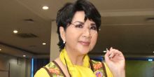 Artis Senior Titiek Puspa