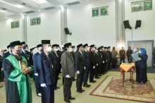 Bupati Bengkalis saat melantik pejabat tinggi pratama pemkab Bengkalis