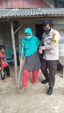 Saat jemput warga yang butuh pengobatan