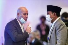 Menhan Prabowo Tertangkap Kamera Berbincang Dengan Kuasa Usaha Israel di Bahrain, Jubir Bilang Begini (foto/int)