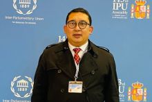 Fadli Zon saat menjalankan tugas sebagai delegasi DPR di Eropa. Sumber: Twitter / @fadlizon