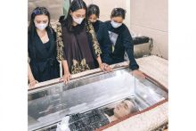 Jasad Laura Anna sebelum dikremasi. Sumber: Internet