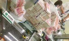 Ditegur Pegawai Bank Agar Pakai Masker, Orang Kaya China Marah dan Lakukan Hal Tak Terduga Ini (foto/int)