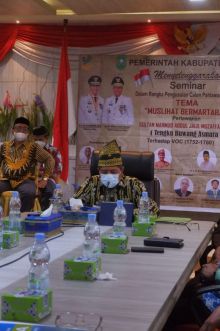 Bupati Alfedri saat seminar usulan pahlawan nasional 