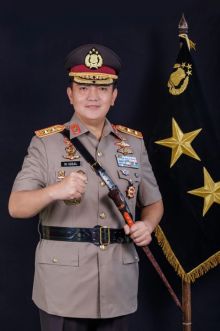 Kapolda Riau Irjen Pol M Iqbal menggantikan Irjen Agung Setya Imam Efendi yang kini menjabat sebagai AsOps Kapolri.