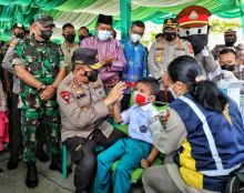 Saat tinjauan vaksinasi anak di Siak