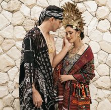 Darius Sinathrya dan Donna Agnesia [Instagram/@darius_sinathrrya]