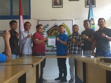 Penyerahan SK LBH PWI Bengkalis