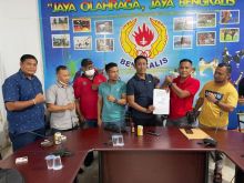 Penyerahan SK SIWO PWI Kab Bengkalis