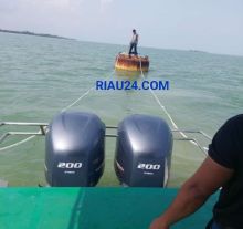Bouy saat di evakuasi Kapal Patroli KPLP Tanjung Medang Rupat Utara