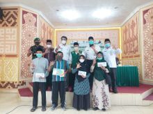 Penyerahan Zakat oleh Baznas kepada 116 orang di Bantan