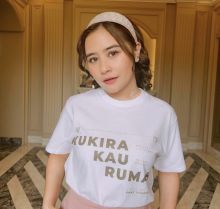 Prilly Latuconsina [Instagram/@prillylatuconsina96]