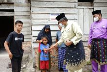 Bupati Alfedri kunjungi warga