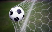 Bola masuk dalam jala gawang. Sumber: Internet