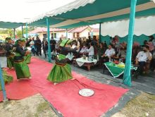 Tari piring saat dipersembahkan dalam peresmian kampung pancasila