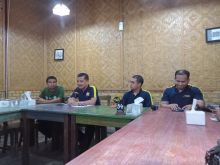 Ketua umum PTMSI Komjen Pol (Purn) Drs. Oegroseno saat memberikan keterangan terkait pelantikan pengurus Pengrpof PTMSI Riau yang dilakukan besok Minggu (27/3/2022)