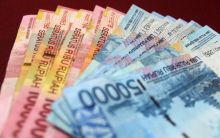 Uang Rp100 ribu dan Rp50 ribu. Sumber: Internet