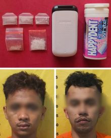 Dua tersangka dan barang bukti sabu