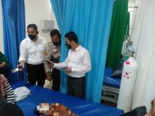 Pihak kepolisian polsek Mandau saat olah TKP