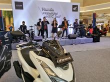 Penampilan band lokal Pekanbaru di Honda Premium Matic Day