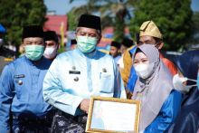 Saat penyerahan penghargaan