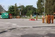 Plt Sekwan Joni Irwan Pimpin Apel Pagi di Halaman Kantor DPRD Riau