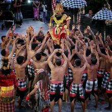 Pertunjukan tari kecak (instagram/@uluwatukecakdance_)