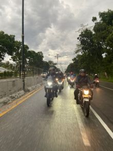 Salah satu biker menggunakan Honda CB150X pada kegiatan bikers Adventure Camp 