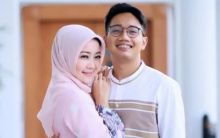 Potret Eril dan ibunya, hari ini adalah ulang tahunnya/net