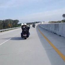 Foto yang beredar adanya Moge melintas di Jalan Tol Pekanbaru - Bangkinang (Istimewa) 