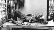 Pecandu opium era Hindia Belanda. Sumber: Internet