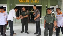 Dandim Bengkalis saat menyambut kedatangan pengurus Bawaslu