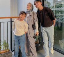 Ferdi (kiri), Putri Delina (tengah), Rizwan (kanan) /ig: @putridelinaa