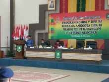 Bupati Bengkalis saat didampingi Wabup Bengkalis Bagus Santoso