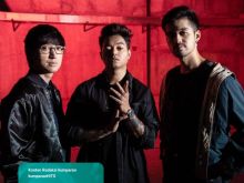 Reza arap dengan grup Weird Geniusnya