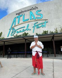 Hotman Parid di Atlas Beach Fest