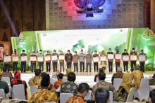 Penerima penghargaan