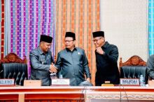 Rapat paripurna bebas visa