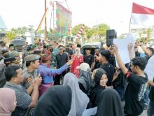 Wabup Bengkalis dan puluhan mahasiswa