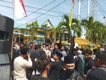 Puluhan mahasiswa di Bengkalis saat Unras