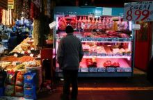 Inflasi Turki telah didorong oleh penurunan lira yang berkelanjutan serta konsekuensi ekonomi dari invasi Rusia ke Ukraina.